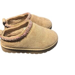 Laundry Girls Kids Tan Moccasins with Pink Trim size 9